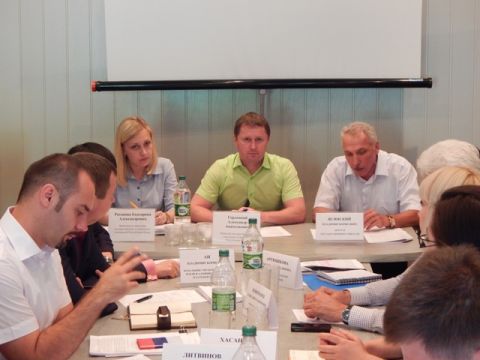 В Симферополе прошло совещание по вопросам государственного кадастрового учета, строительства и земельных отношений