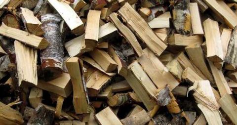 Машина дров для жителей Белогорска обойдется в 7,5-9 тыс.рублей