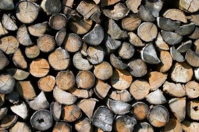 Крымчан пытаются запугать отсутствием дров