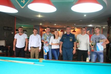 В Крыму прошел турнир по русскому бильярду среди сотрудников МЧС России