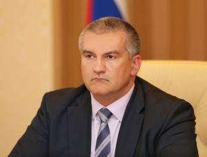 Аксенов официально освободил от должности министра ЖКХ Жданова