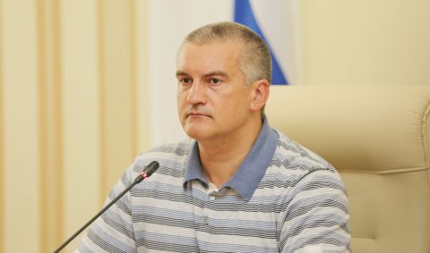 Сергей Аксёнов: Вопросы трудоустройства и оплаты труда необходимо вывести в легальную плоскость