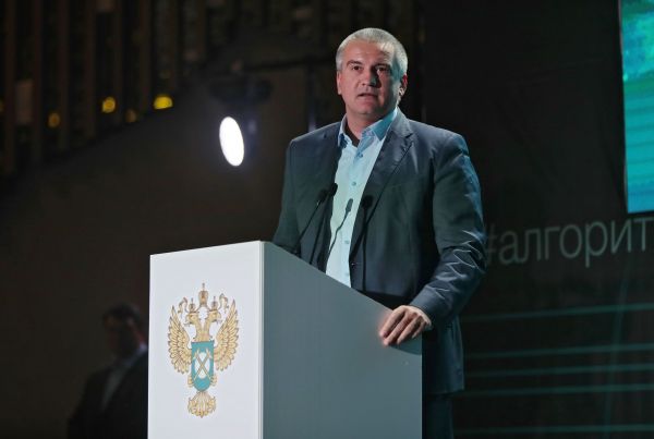 Утверждённый совместно с ФАС план по борьбе с завышенными тарифами позволит остановить их рост – Сергей Аксёнов