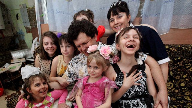 В Севастополе увеличили размер выплат опекунам и приемным родителям детей-сирот