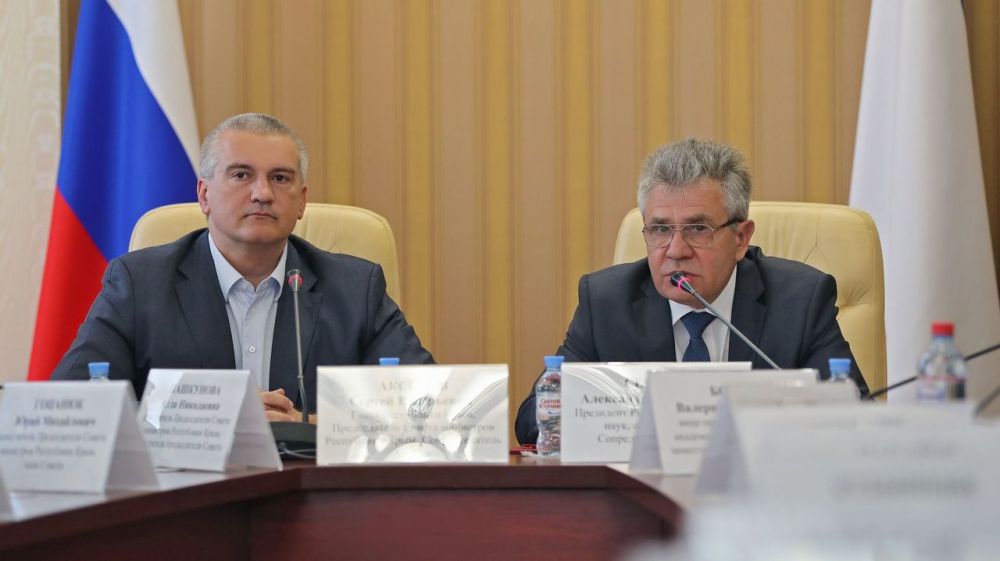 Сергей Аксёнов и Александр Сергеев провели заседание Совета по формированию и реализации научно-технической политики Крыма