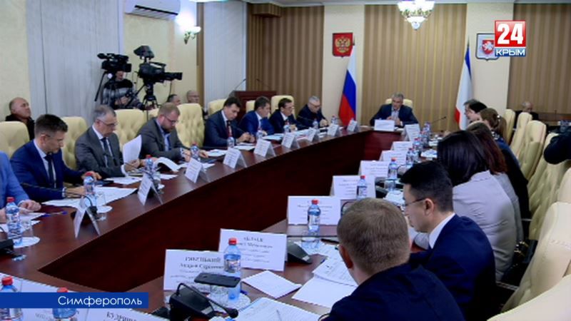 Глава администрации Симферополя Игорь Лукашев уходит в отставку. На очереди все его заместители