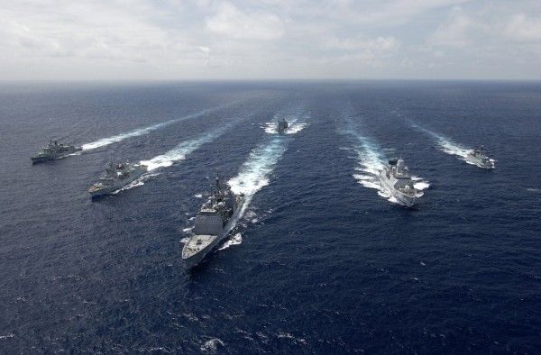 НАТО усиливает военно-морскую группировку в Черном море