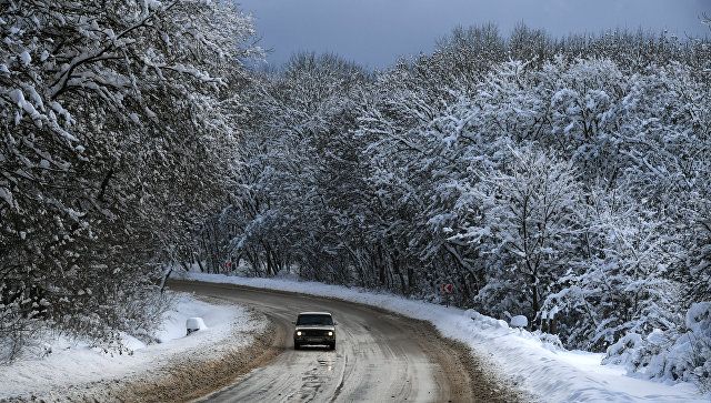 Дожди со снегом и шторм: непогода задержится в Крыму