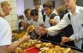 Новый проект СанПиН не ограничивает право родителей давать детям еду в школу, - Роспотребнадзор
