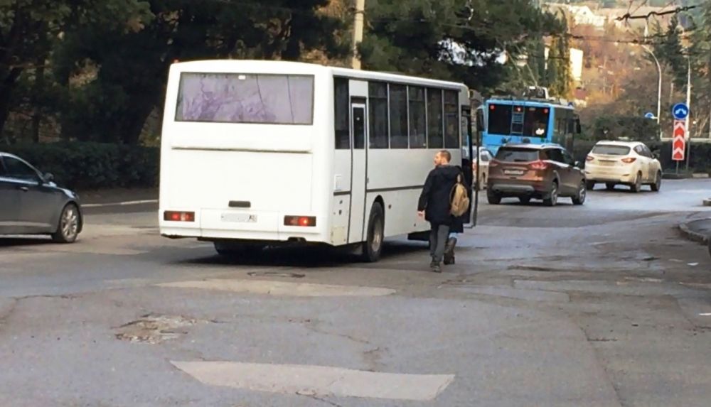 В Крыму полицейские задержали водителя рейсового автобуса «под наркотиками»