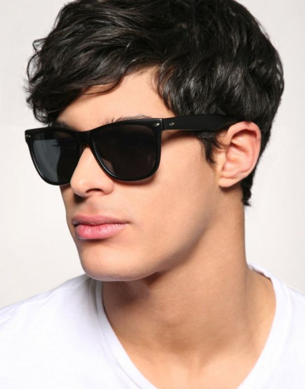    Wayfarer    Ray Ban    .    