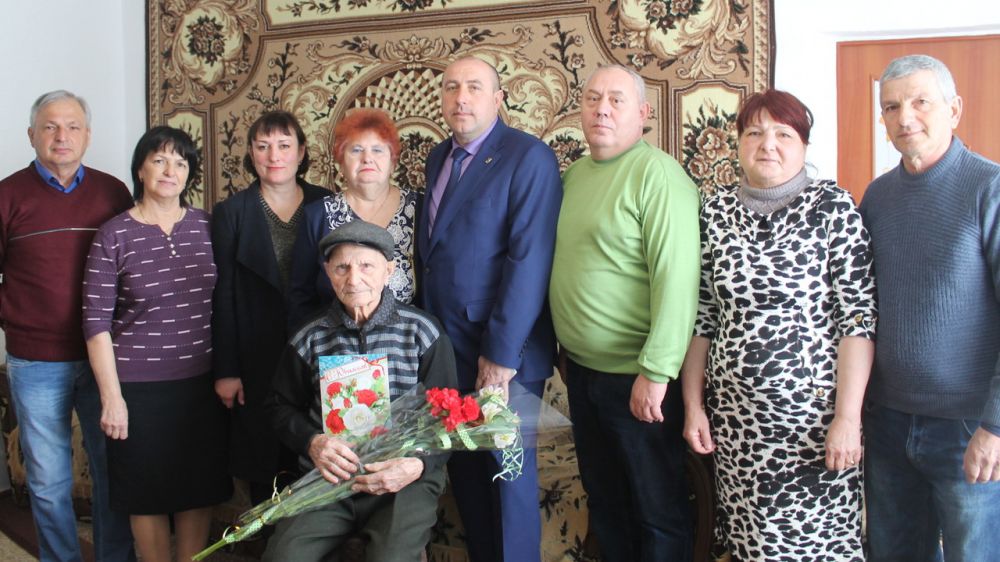 Погода великоселье нижнегорский. Нижнегорский район село Емельяновка. Село садовое Нижнегорского района Крым. Село Емельяновка Нижнегорский район Крым. Школа в селе Емельяновка Нижнегорский район.
