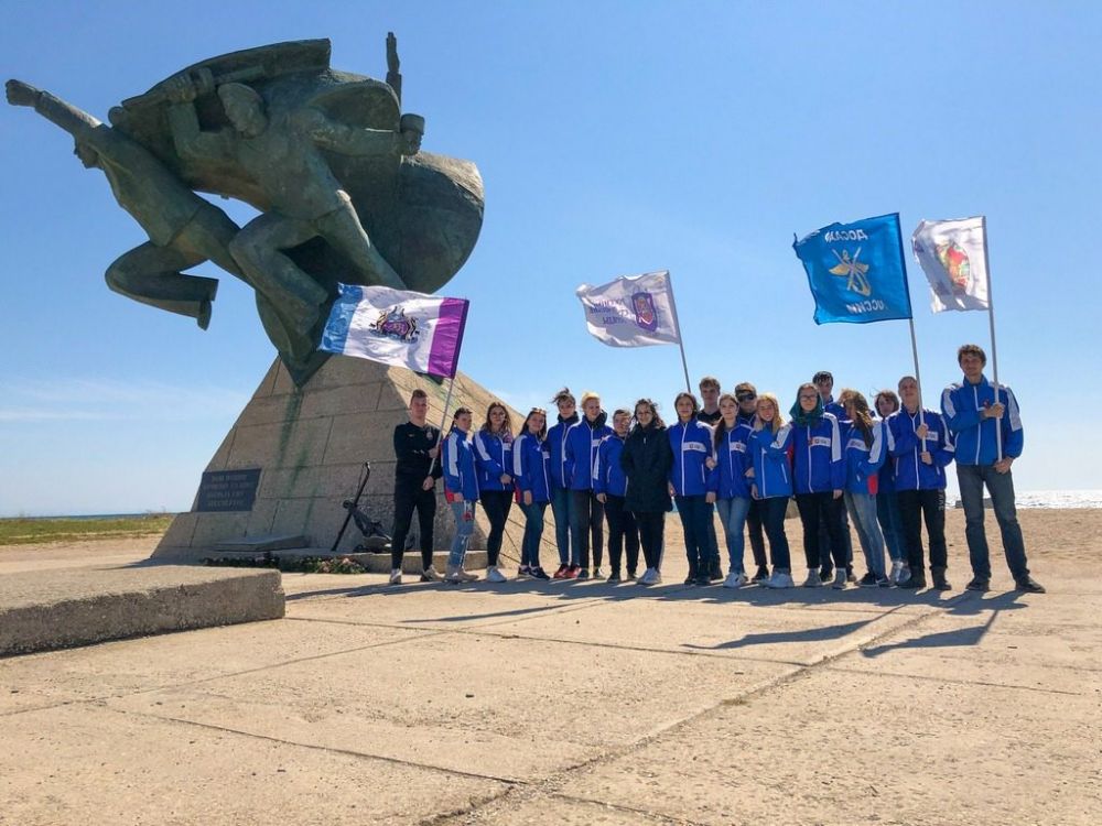 керченско-феодосийская десантная операция памятник. феодосийский десант 1941 года мемориал. морской десант морская пехота. крымские десанты 1941-. памятник керченско-феодосийскому десанту.