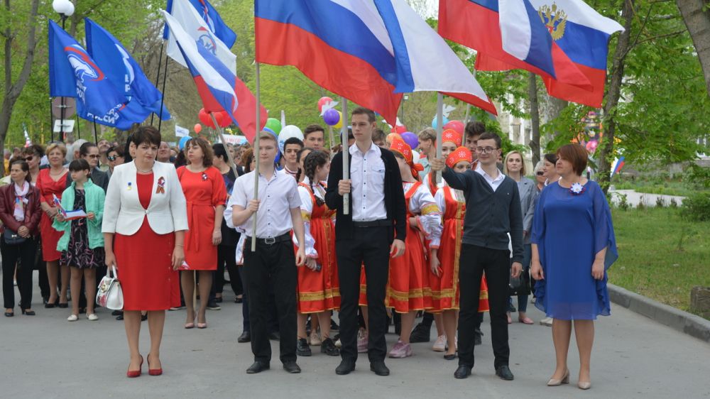 Вакансии пгт. Пгт Кировское. Кировское Крым Кировский район. Пгт Кировское Республика Крым население. Достопримечательности Кировское Кировского района Крым.