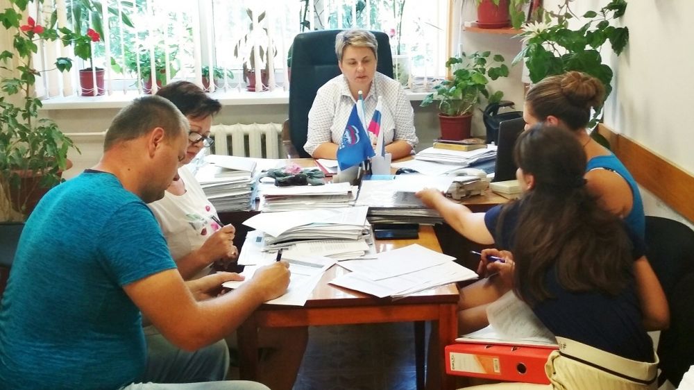 Елена Меленевская провела заседание Единой комиссии по осуществлению закупок