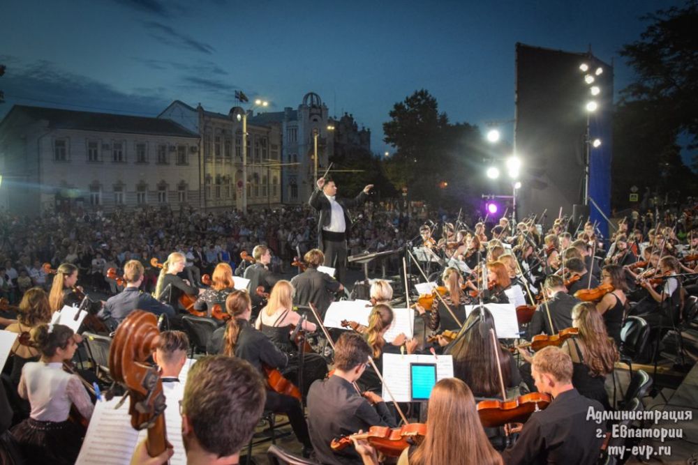Фестиваль «Еврооркетсрия – Крым» завершился масштабным концертом