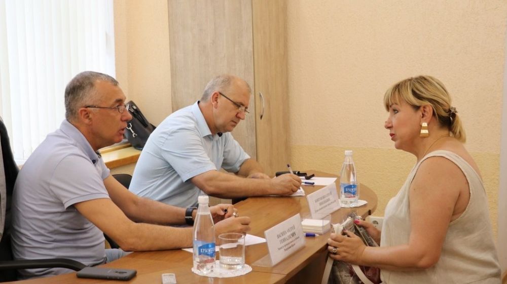 Андрей Васюта в Феодосии провел выездной прием граждан по личным вопросам