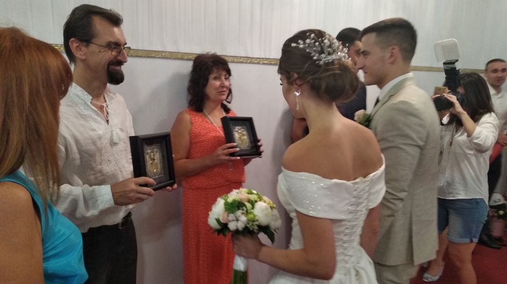 В Ялте состоялись торжественные обряды бракосочетания, посвящённые Дню Крещения Руси