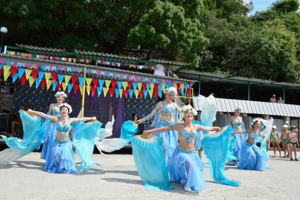 Праздники в крыму. Праздник Нептуна для детей в санатории ай-Петри.. Москва Крым санаторий концерт.