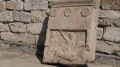 Крымские археологи обнаружили надгробную плиту II века