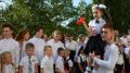 Депутаты Ялтинского городского совета поздравили школьников с началом нового учебного года