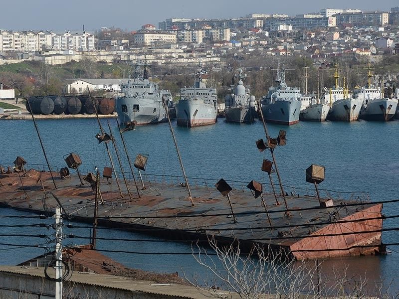 Украина не рассчитывает вернуть корабли, брошенные в Крыму