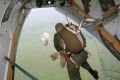 Морские пехотинцы Черноморского флота учатся прыгать с парашютом