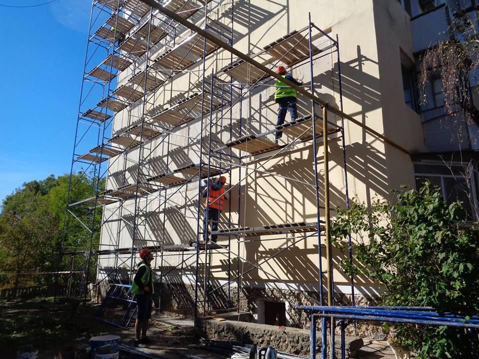 194 миллиона рублей потратили на капремонт фасадов жилых домов в Крыму