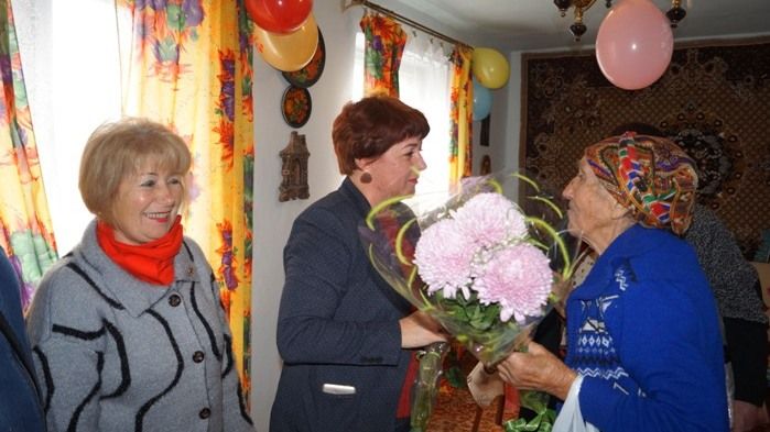Жительнице села Красногвардейское Вере Егоровне Овчаренко исполнилось 90 лет