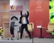 Танцующего чиновника-«энерджайзера» пришлось уводить со сцены экономического форума