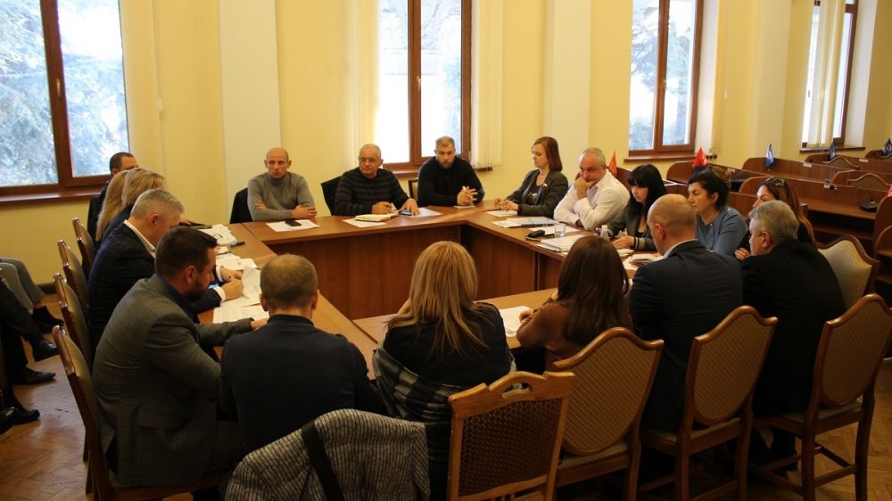 Депутаты Ялтинского городского совета согласовали предложения о внесении изменений в ряд муниципальных программ