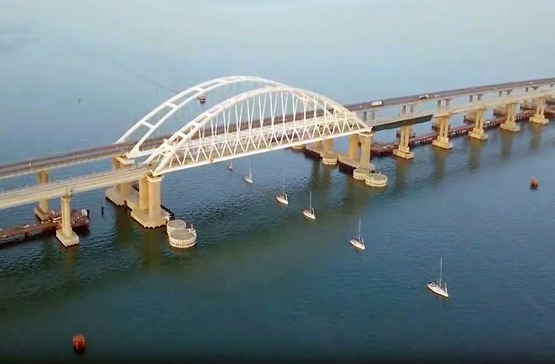 В преддверии открытия железнодорожного движения на Крымском мосту усилены меры безопасности