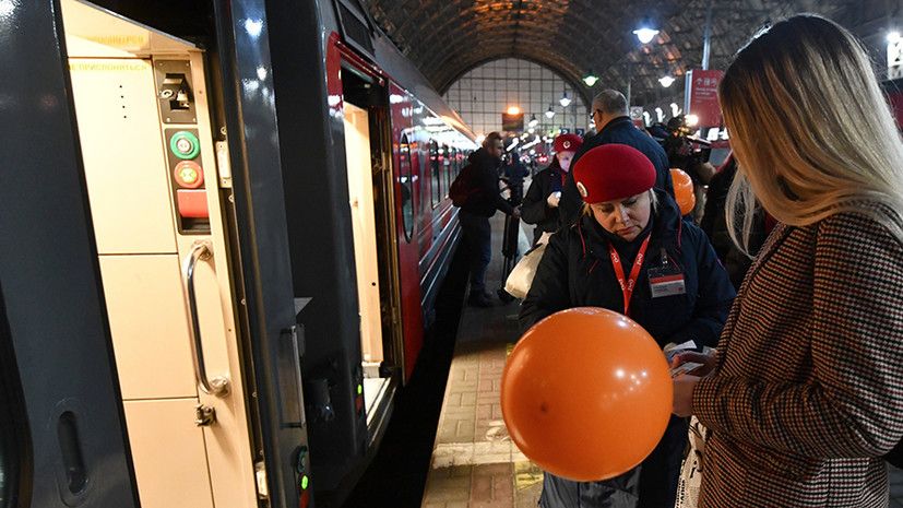 В Москве началась посадка на первый поезд в Крым
