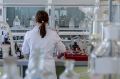 Крымская лаборатория будет проверять врачей на коронавирус без выходных