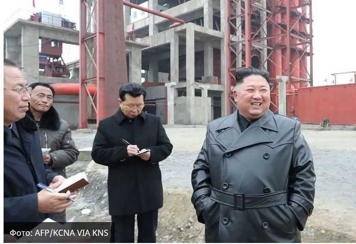 Государственное радио КНДР сообщило об активной работе Ким Чен Ына