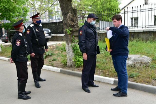 За сутки в Крыму оштрафовали 166 нарушителей самоизоляции