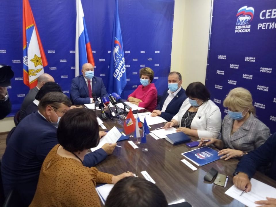 «Единая Россия» в Севастополе определилась с кандидатами на должность губернатора