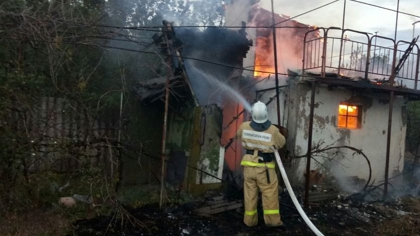 Пожар в Крыму. Нижнегорский МЧС. Пожар в санатории Крым.