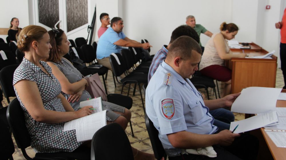 В администрации Бахчисарайского района Республики Крым прошло очередное заседание комиссии по безопасности дорожного движения