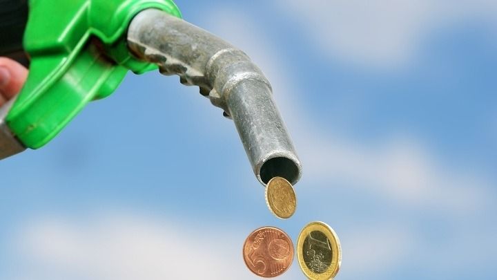 Власти Крыма рассказали, когда снизится цена на бензин