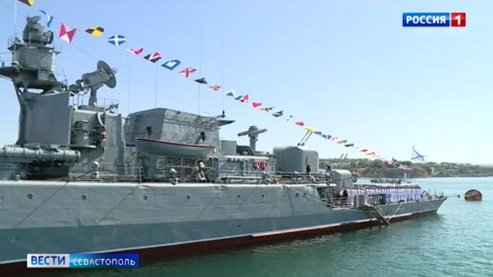 Прошла генеральная репетиция морского парада в честь Дня ВМФ в Севастополе