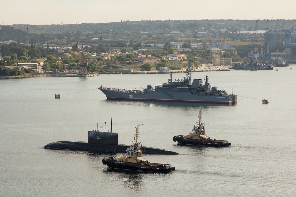 Мощный, современный Военно-морской флот – гарант безопасности и могущества нашей страны, — Аксёнов