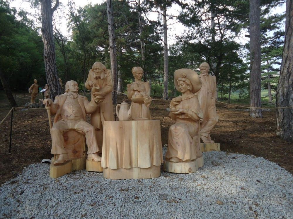 Сад деревянных скульптур — Visit Priekuļi