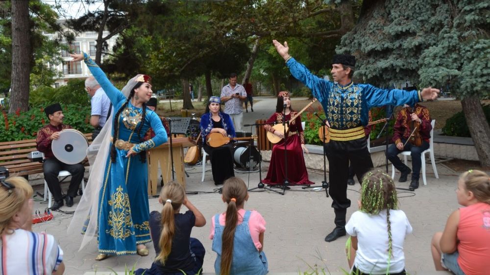 XVII Республиканский фестиваль крымскотатарской и тюркской культур «Гезлев-къапусы» состоялся