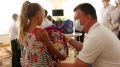 Воспитанники керченского детского дома получили подарки к школе