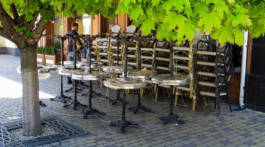 Закрытие летней площадки. Летняя площадка Симферополь. Общепит в Крыму. Общепит Симферополь