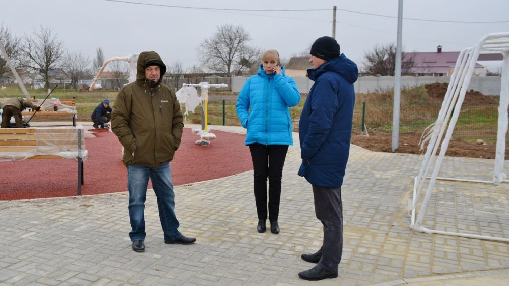 Первомайская правда крым. Село Гвардейское Крым новости.