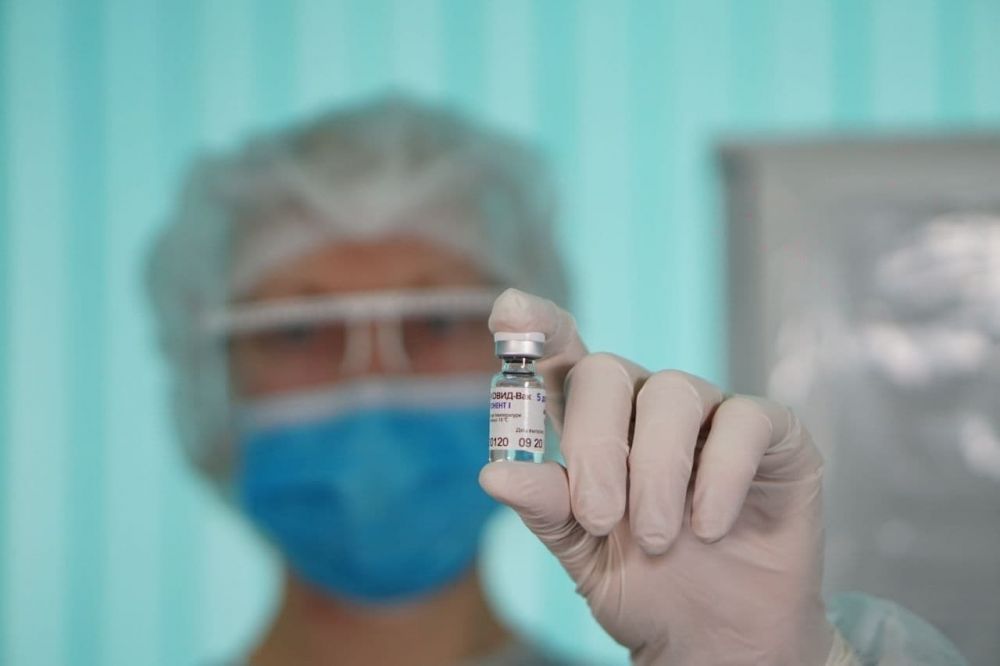 Крым получил ещё 4,3 тысячи доз вакцины от коронавируса