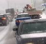 Появилось видео перекрытой снегопадом дороги Симферополь-Ялта