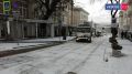 Водителей в Крыму и Севастополе просят воздержаться от поездок на авто из-за гололёда